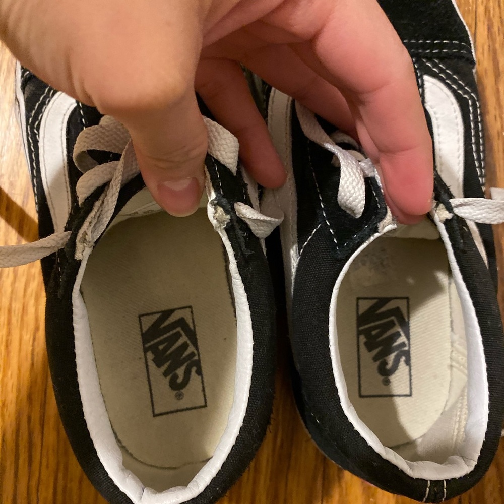Shoes - Picture 4 of 6